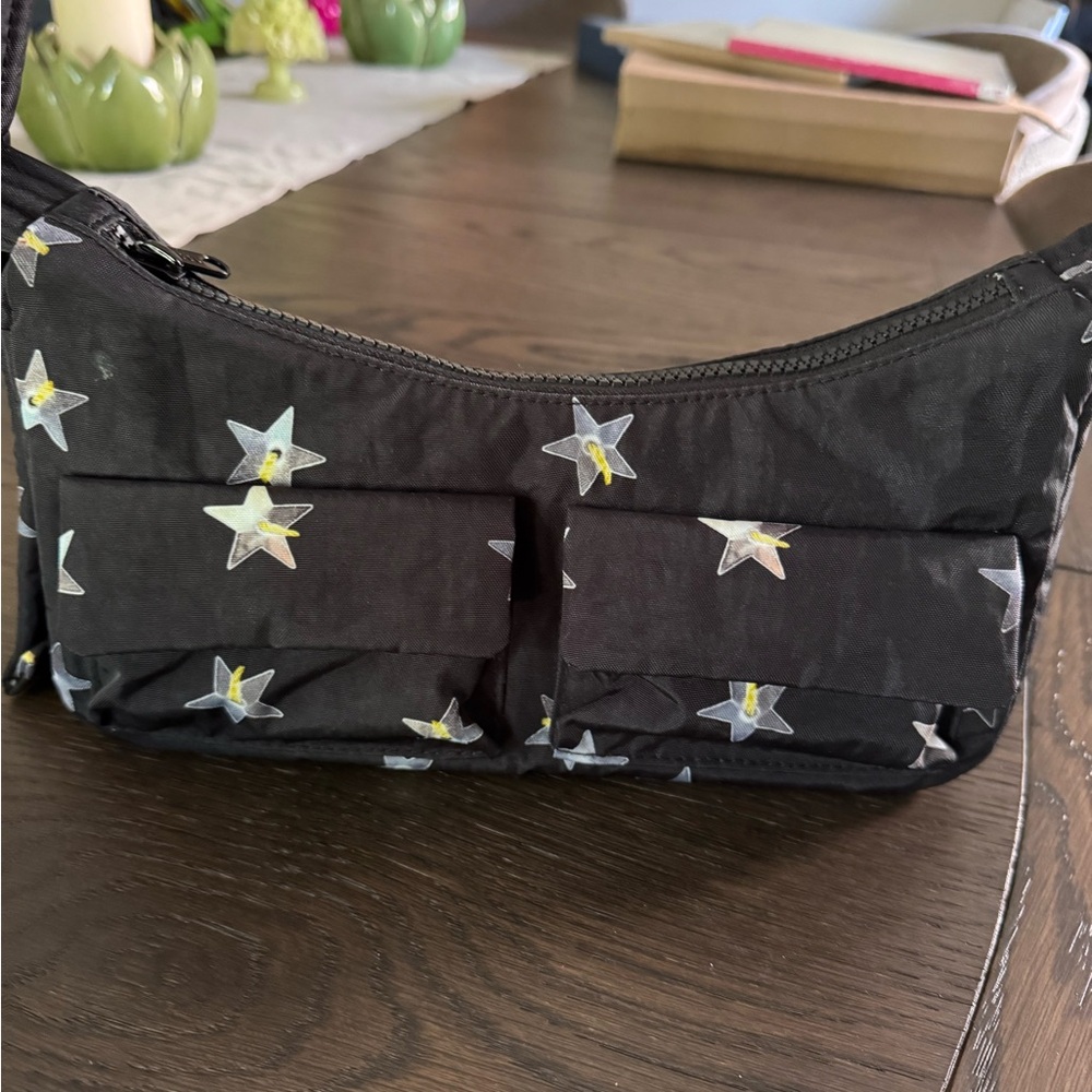 Baggu cargo shoulder bag  mint condition